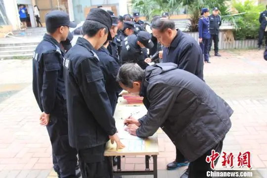 300余名传销凌晨聚集银滩被一锅端