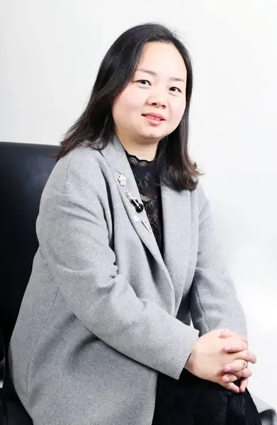 姓名:邱维职称:设计总监从业年限:12年擅长风格:田园