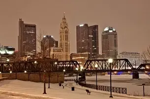 城市发展两极分化 2016房地产市场回暖难？