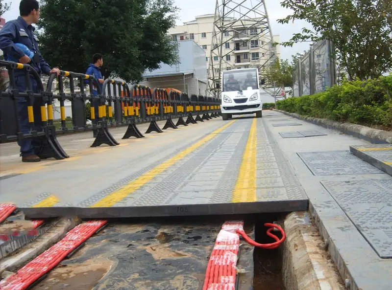 广西建成首条无线供电车道 电动汽车可“边走边充”