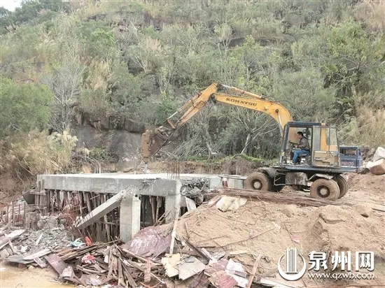 千亿山庄一“牛气”违建 顶风建三次被强拆三次