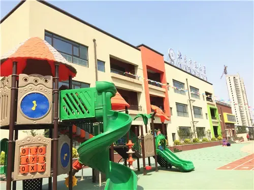 给孩子一个高起点 北师大幼儿园入驻大拇指广场