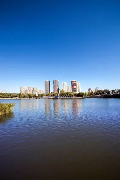 临河瞰海珍稀之所 万和城52-260㎡户型全解析