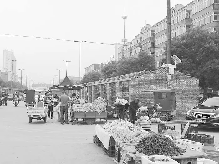 衡水市区胜利东路绿化带上盖起了房，为啥？