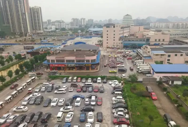 桂林北站停车场取消10分钟内免费停车