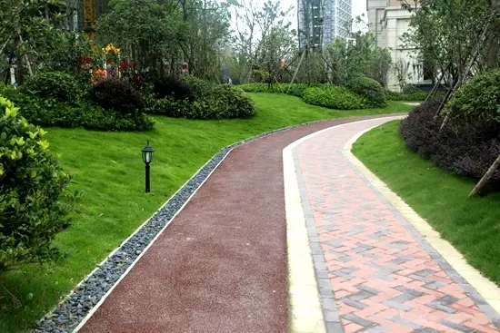 武汉持续暴雨难挡购房热情 王家湾某盘开启登记补货荒