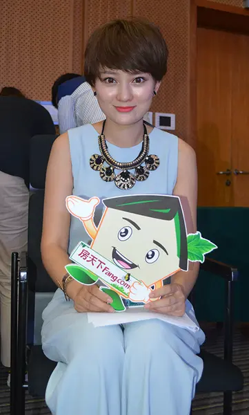 本次大会邀请到《暖暖的新家》主持人刘小溪作为特约主持人.