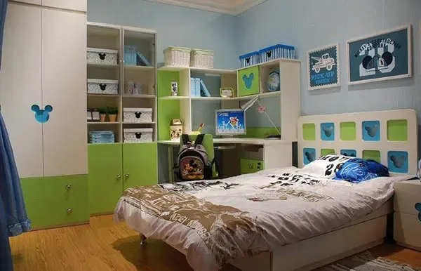 路难走包括回家的路难走和室内地面不平整两方面,解决的办法是:可以