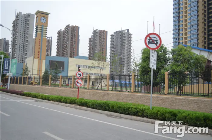 御锦城