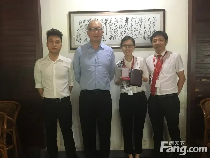 【深圳】人物 :不靠运气靠实力,"女汉子"马莉莉聊带看?总经理荣