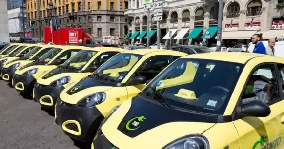 小灵狗入华农村包围城市电动租车业分时租赁萌芽初现