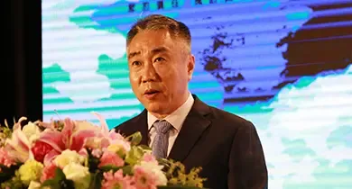 首开实业公司党委副书记,总经理张德民同志张德民