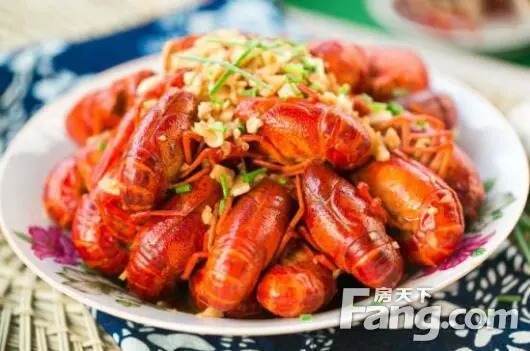 桂林奥林匹克花园：据说不吃螃蟹的秋天不完整