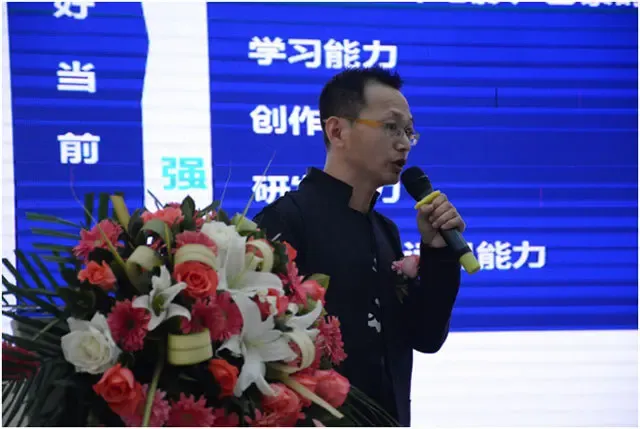 设计界的巅峰对决居然顶层西安设计中心驻场设计大师终