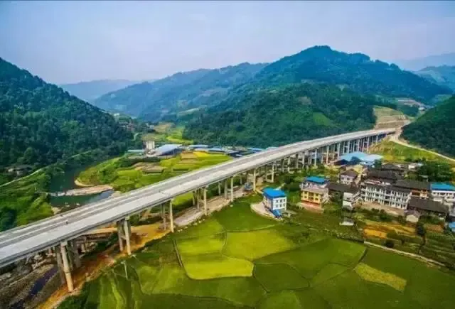 龙胜旅游动脉提速 桂三高速预计2017年国庆节前通车
