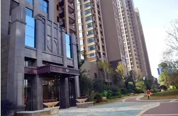 铂金汉宫1月18日耀世开盘