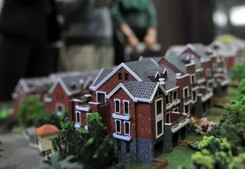 石家庄首拍卖出八宗土地 碧桂园、融创两巨头拿地