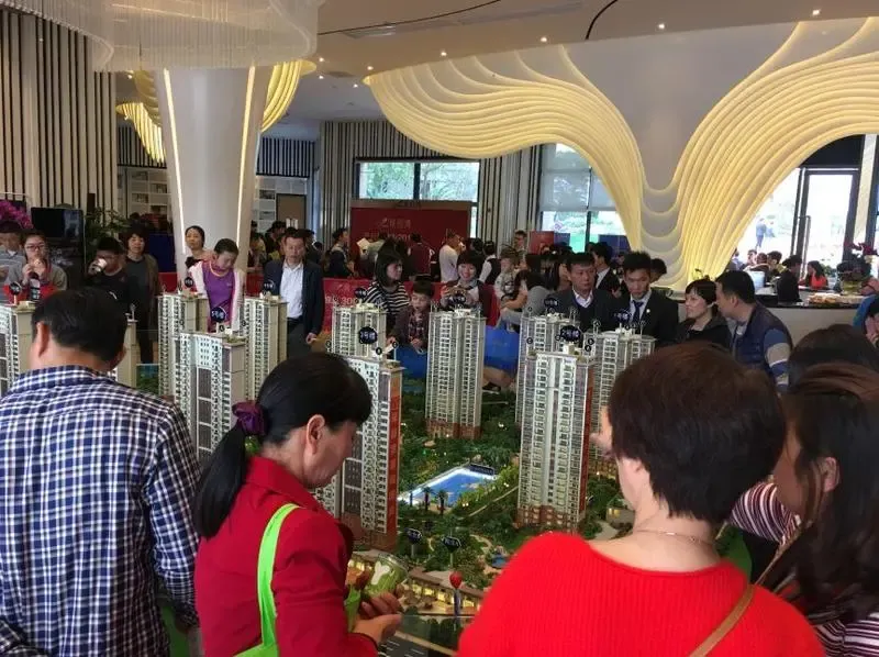 碧桂园琥珀湾加推86108㎡三房均价约10000元平