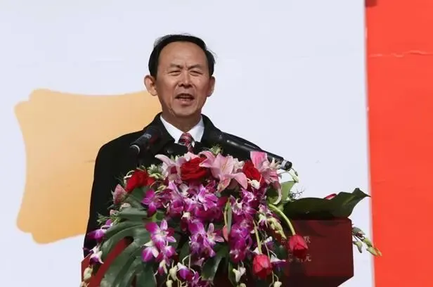 山水首映 颐养大境 | 颐园奠基典礼华丽献映,全城共鉴!