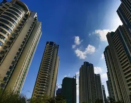 青岛中学北地块1.39亿元出让 楼面地价2035元/平米