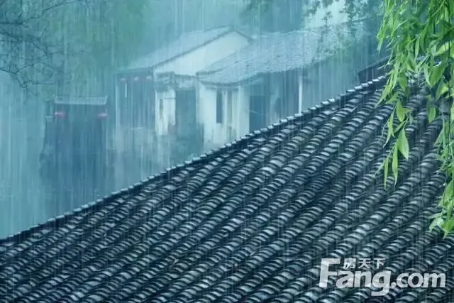 不论红砖碧瓦,还是青砖黛瓦