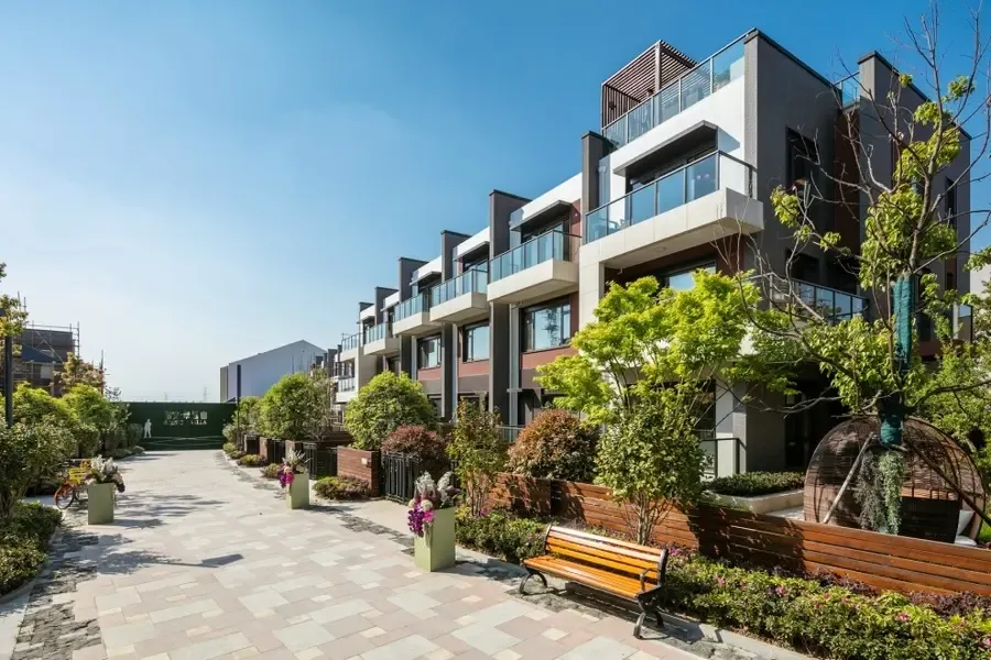 瑞安·翠湖山,建筑面积约230-460㎡联排,类独,双拼别墅在售,样板焕新