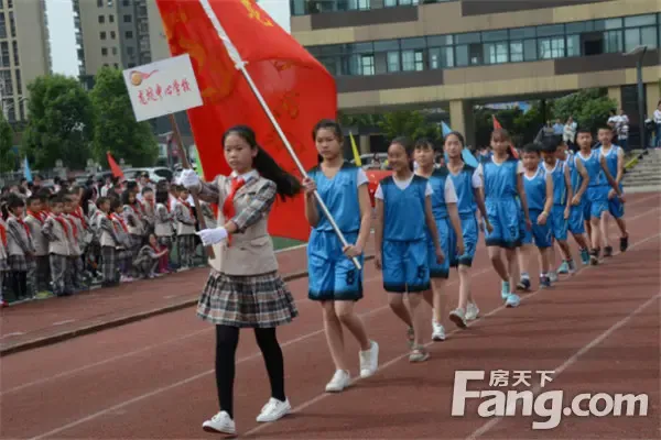 遵义市南部新区2017年少年篮球赛于保利小学正式开幕