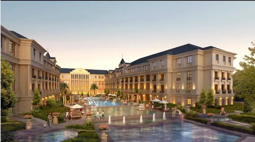 随着二期御山墅在山林中慢慢生长,锦隆花园也在配套建设方面展开了