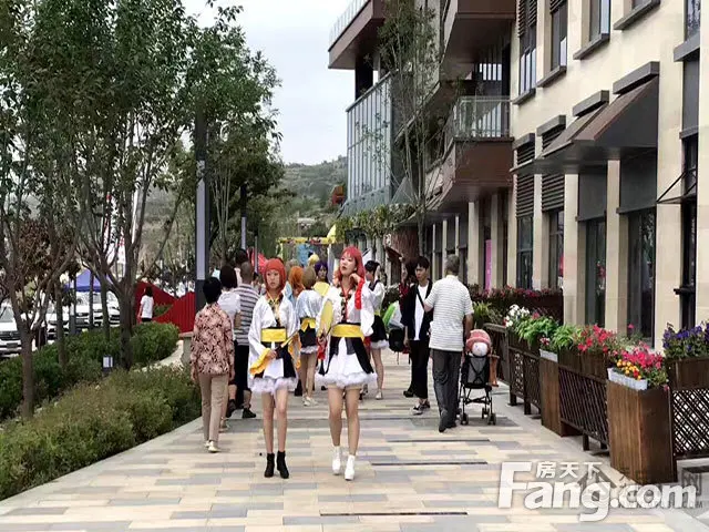 佳水岸小镇"传承祖脉创意天水"动漫节/车博会盛大开幕