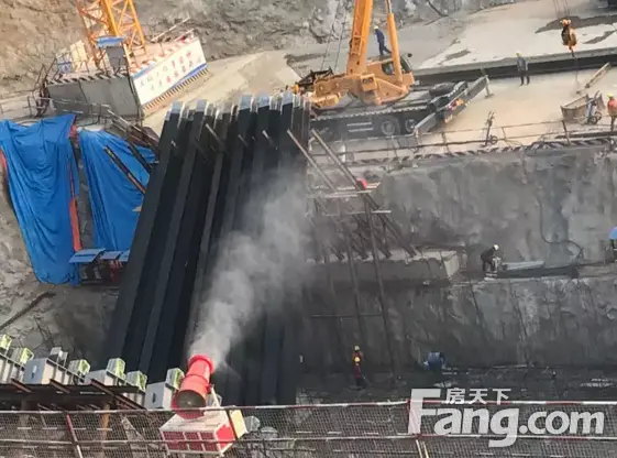 白洋长江公路大桥北锚碇锚块I顺利浇筑完成