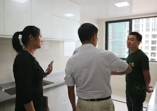 品质共鉴·让爱回家业主及媒体代表品鉴诚园！
