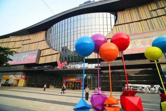 你与新生活的距离,只差一个万科广场