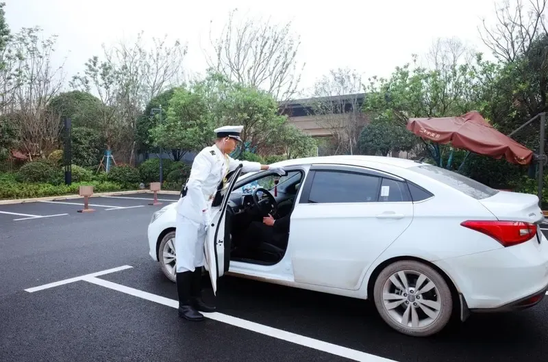 比您预想的还严苛这就是服务的腔调