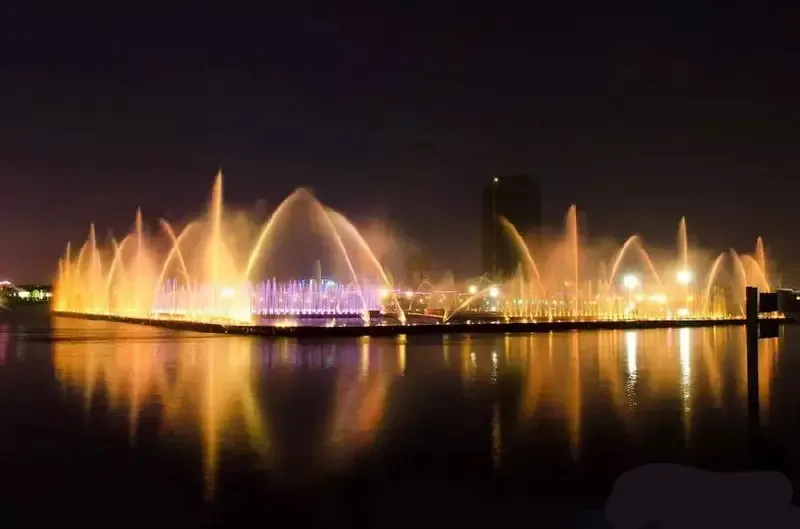 远方依然在远方 不如临湖而居 白石湖旁楼盘推荐