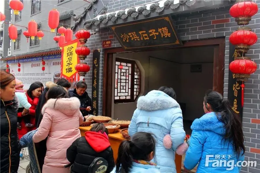 鎮平石佛寺鎮萬政國際玉城小吃貨街地址:鎮平石佛寺客運站斜手機高德