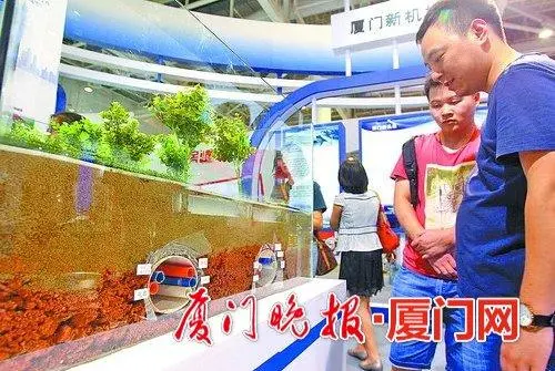 1号线车辆模型亮相 厦门人居展上新奇多乐趣多