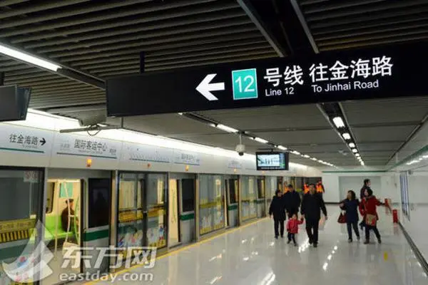 12号线大杨浦两车站实行“小绕行”应对早高峰拥堵