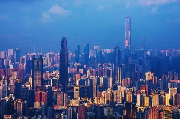 早在2005年,深圳市即将全市陆地总面积50%的土地划入基本生态控制线