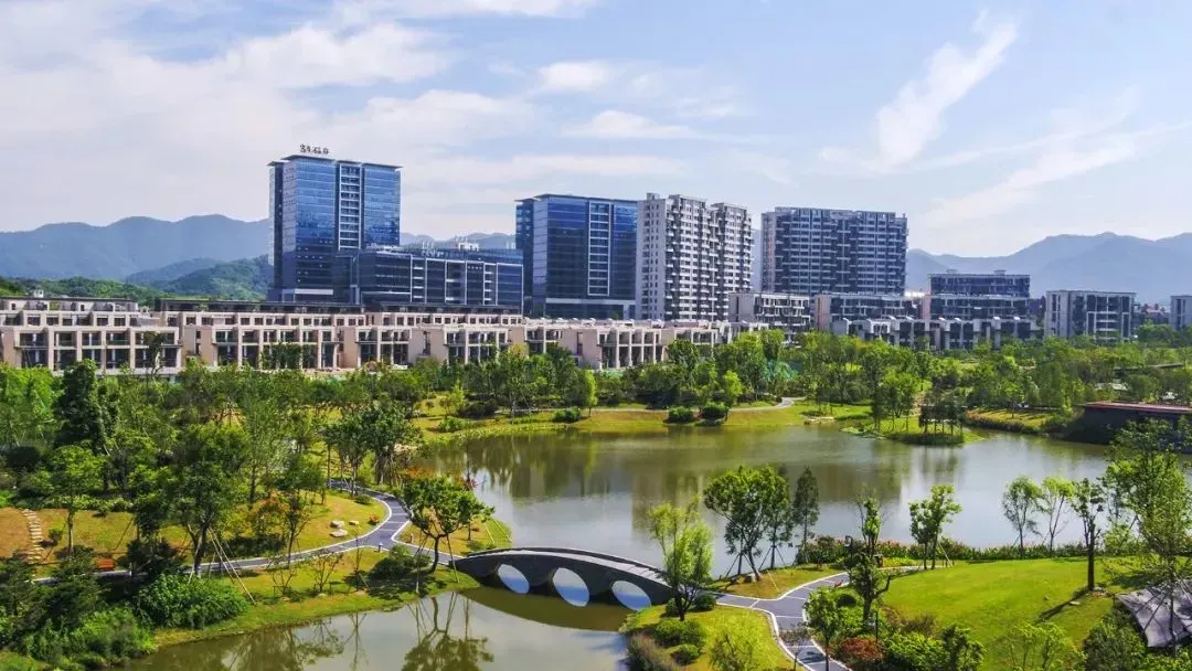 继未来科技城之后,银湖科技城正崛起为新一极