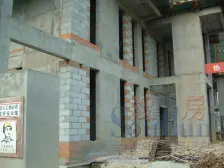 诚心出售,生活方便,小区维护好,这个价格带车位