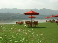 新上房源 户型方正 采光好 近公园