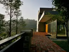 温泉独栋别墅 带车位 花园1.5亩 环境优美