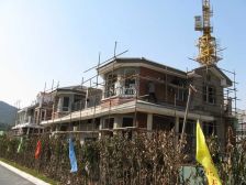 独栋大别墅上下二层装修前后东西四面大院子