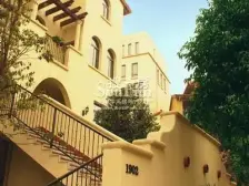 采光好,视野好,户型方正,距离杨中一条马路之隔