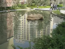 鸿运润园 4室2厅 南 北