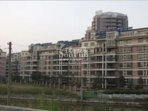 秀洲好地段3房出售,采光好,精装修,自住。