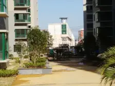 经开紫荆夜市2层复式楼,有20平米阳光房,5房3卫