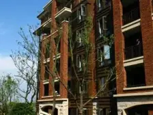 7号线罗南新村站旁 万科物业!位置好,业主诚意出售!