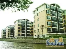 此房户型手续齐全,格局好,采光好,无遮挡,出行方便