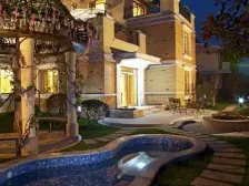 一致三层别墅诚意出售